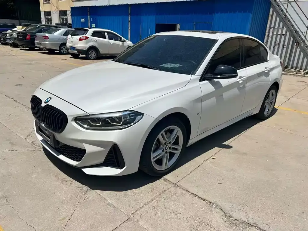 BMW 1 Series — фото 1