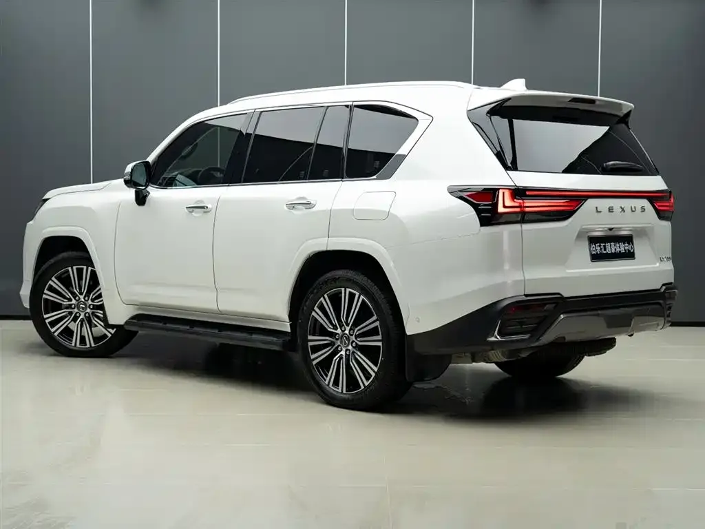 Lexus LX — фото 3