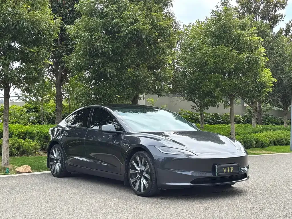 Tesla Model 3 — фото 5