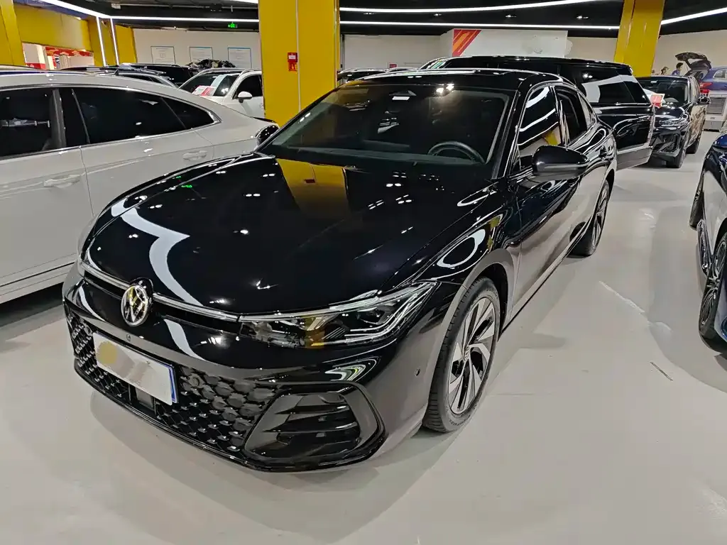 Volkswagen Passat — фото 1