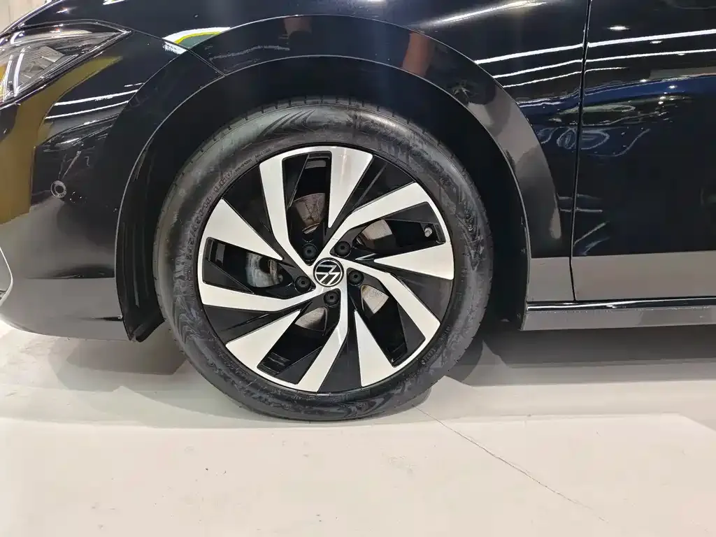 Volkswagen Passat — фото 9