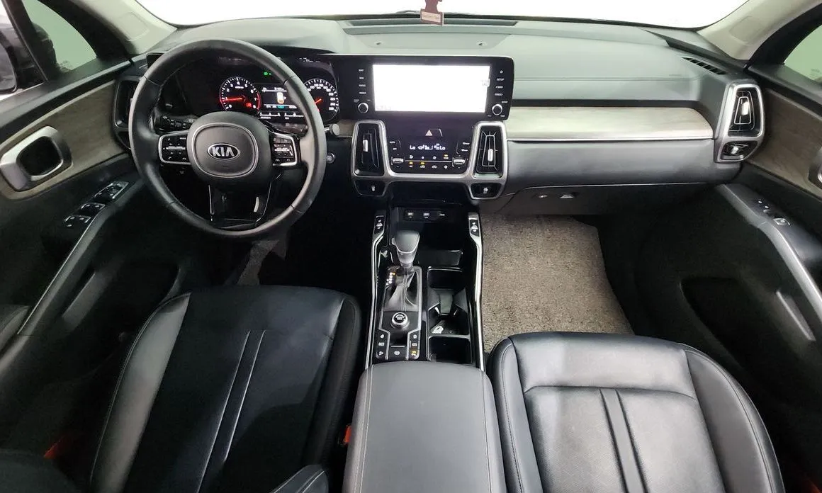 Kia Sorento — фото 10