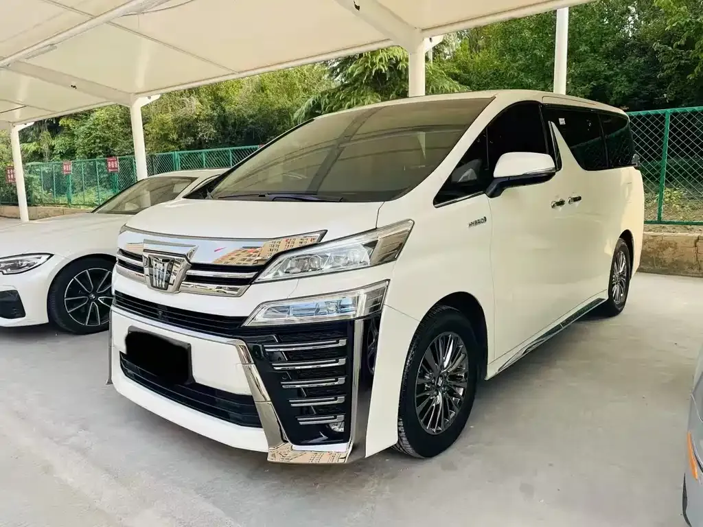 Toyota Vellfire — фото 4