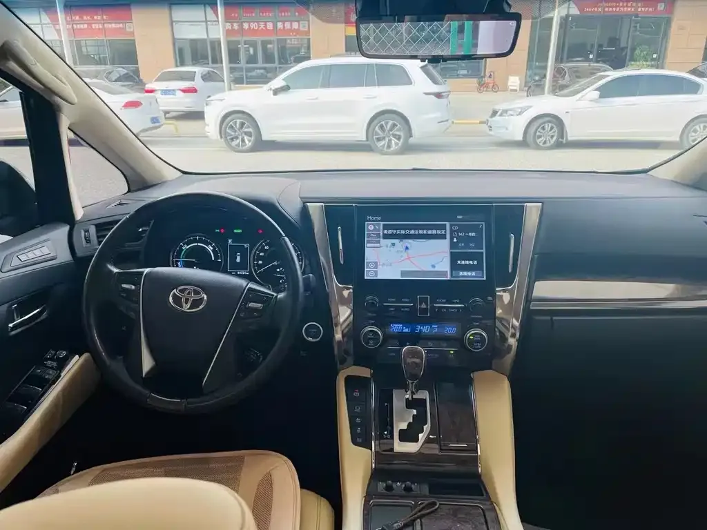 Toyota Vellfire — фото 5