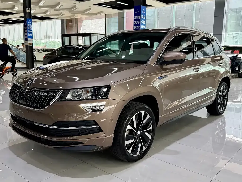 Skoda Karoq — фото 1