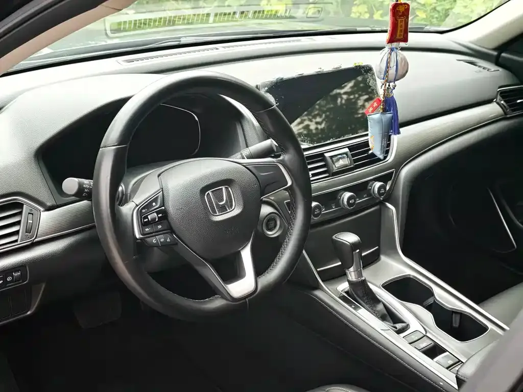Honda Accord — фото 5