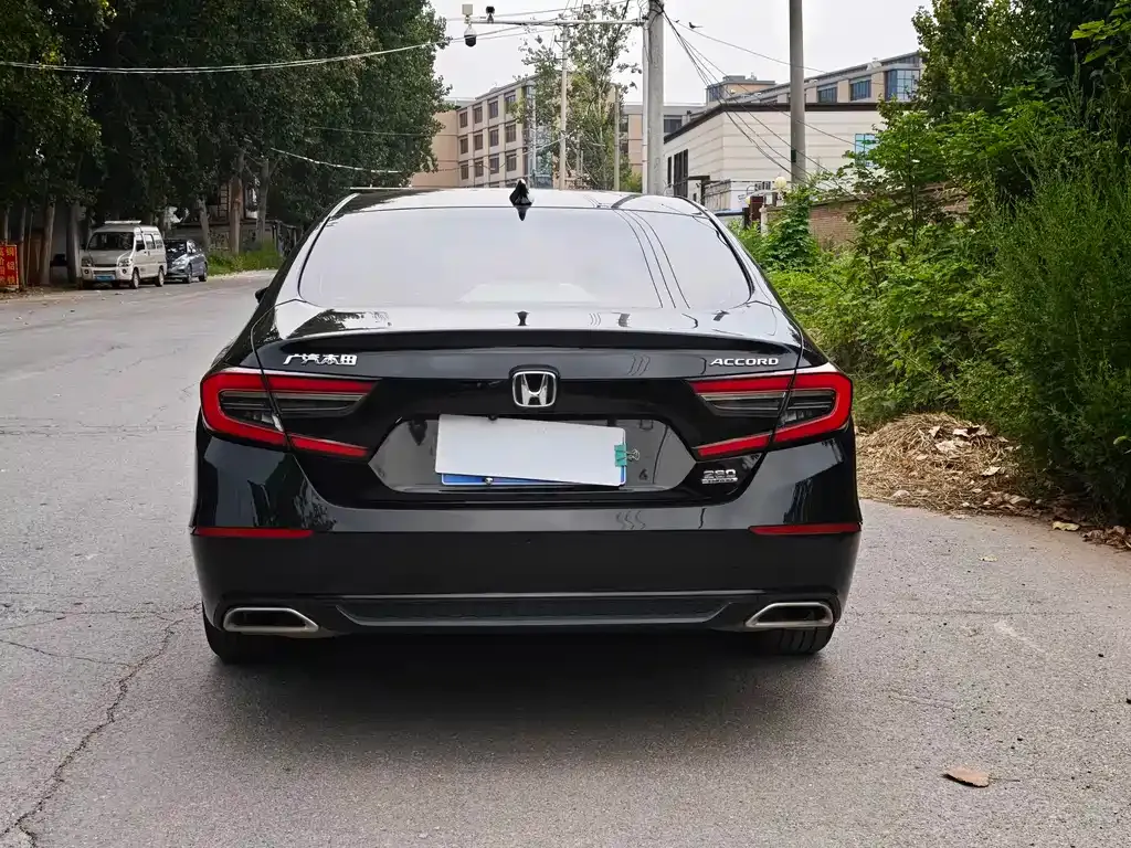Honda Accord — фото 7