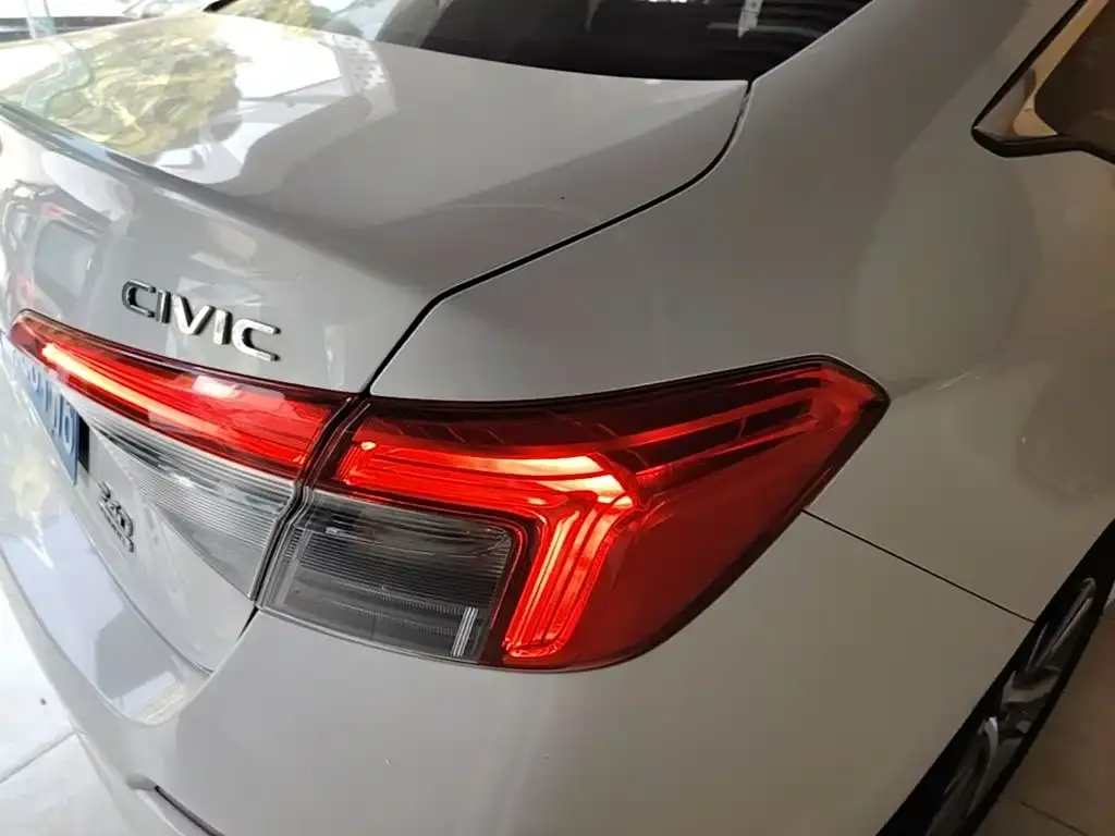 Honda Civic — фото 2