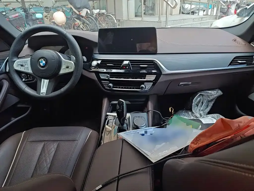 BMW 5 Series — фото 6