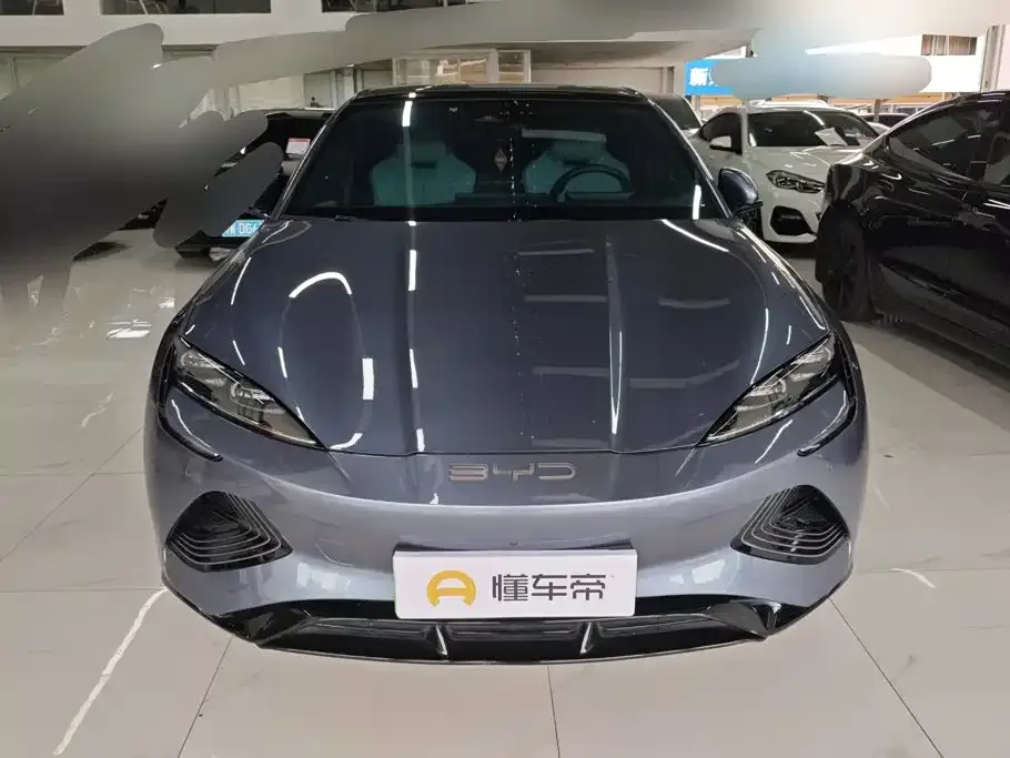BYD Seal — фото 10