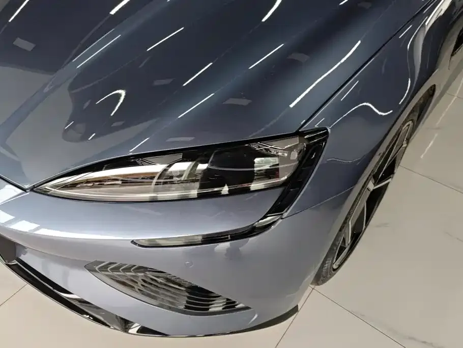 BYD Seal — фото 8