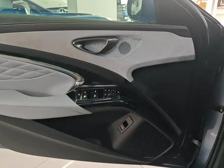 BYD Seal — фото 9