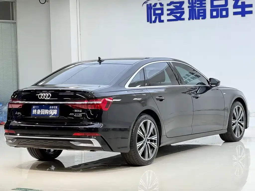 Audi A6L — фото 2