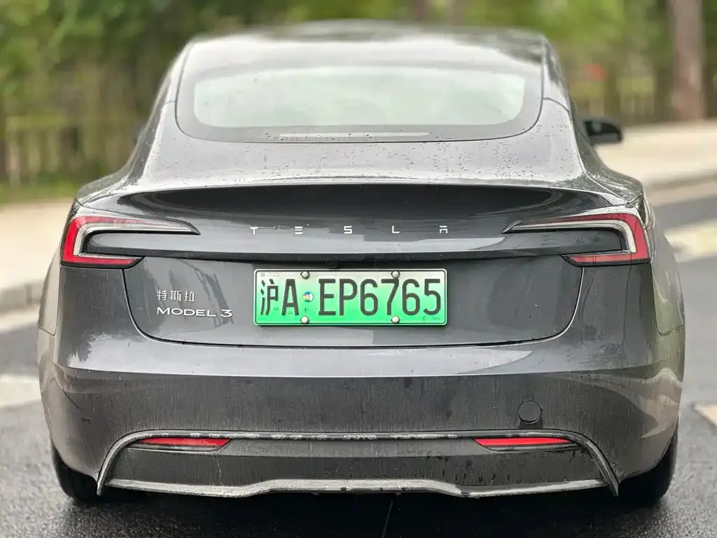 Tesla Model 3 — фото 3