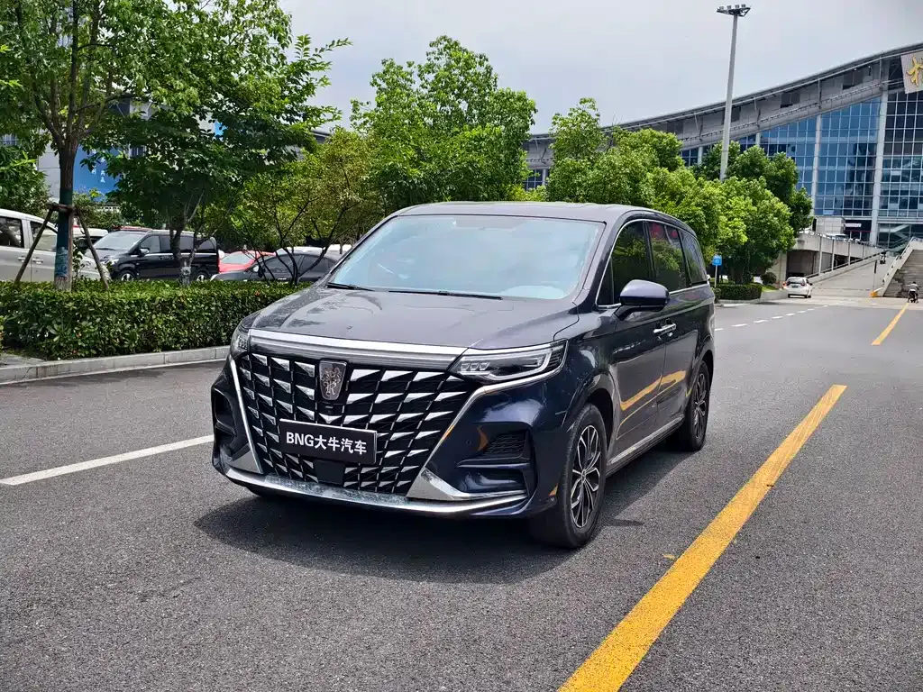 Roewe iMAX8 New Energy — фото 1