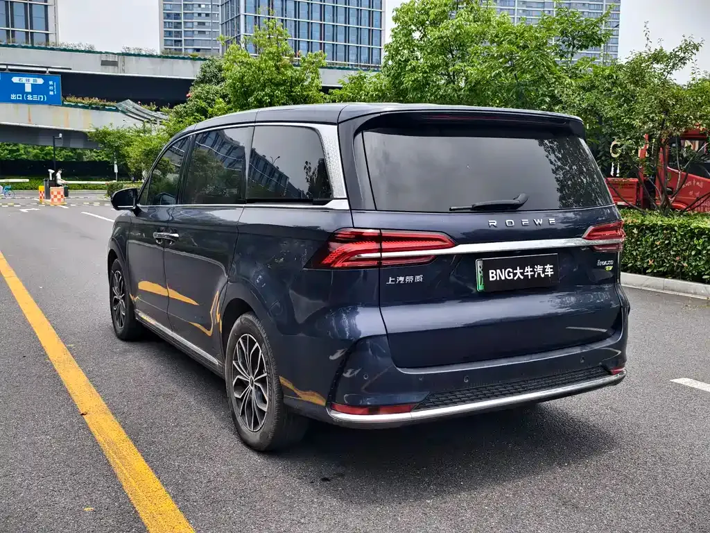 Roewe iMAX8 New Energy — фото 6