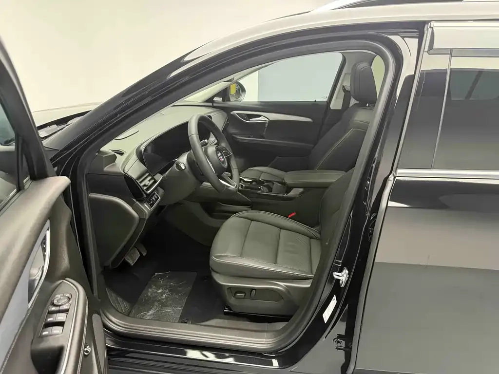 Buick Envision Plus — фото 6