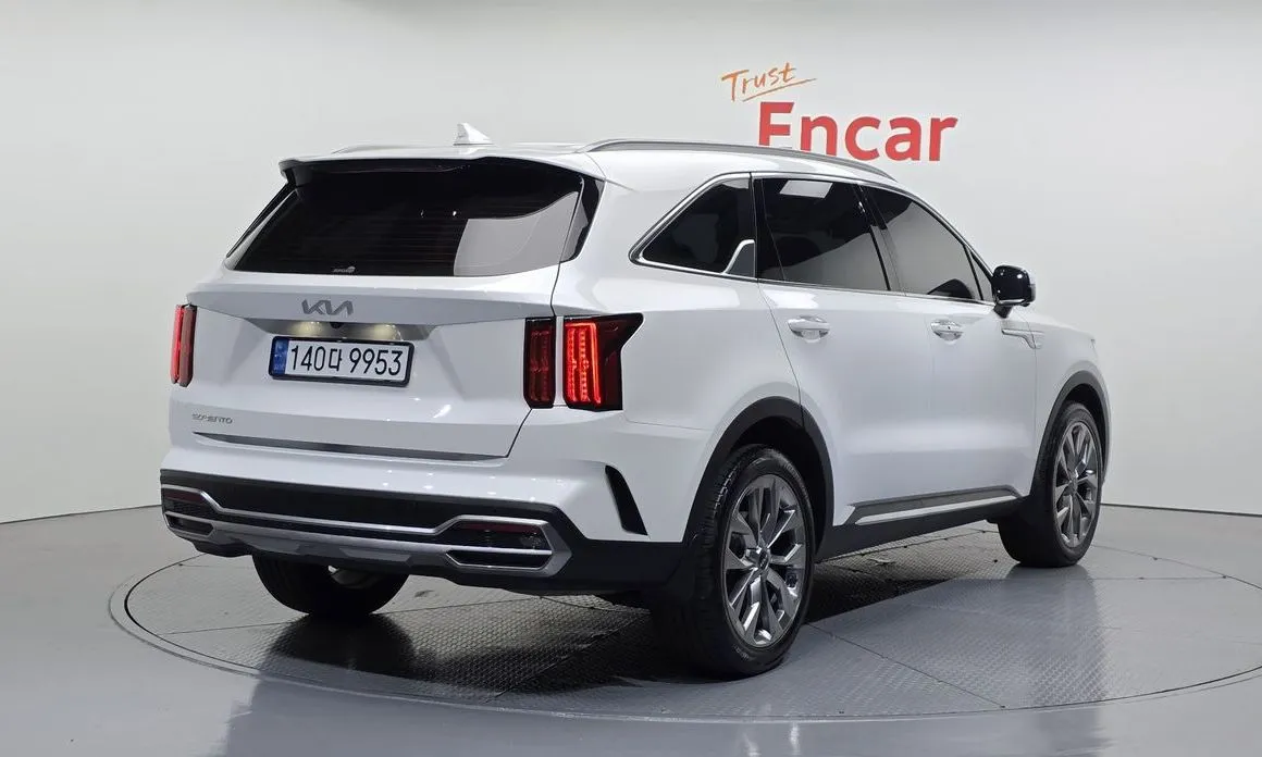 Kia Sorento — фото 5