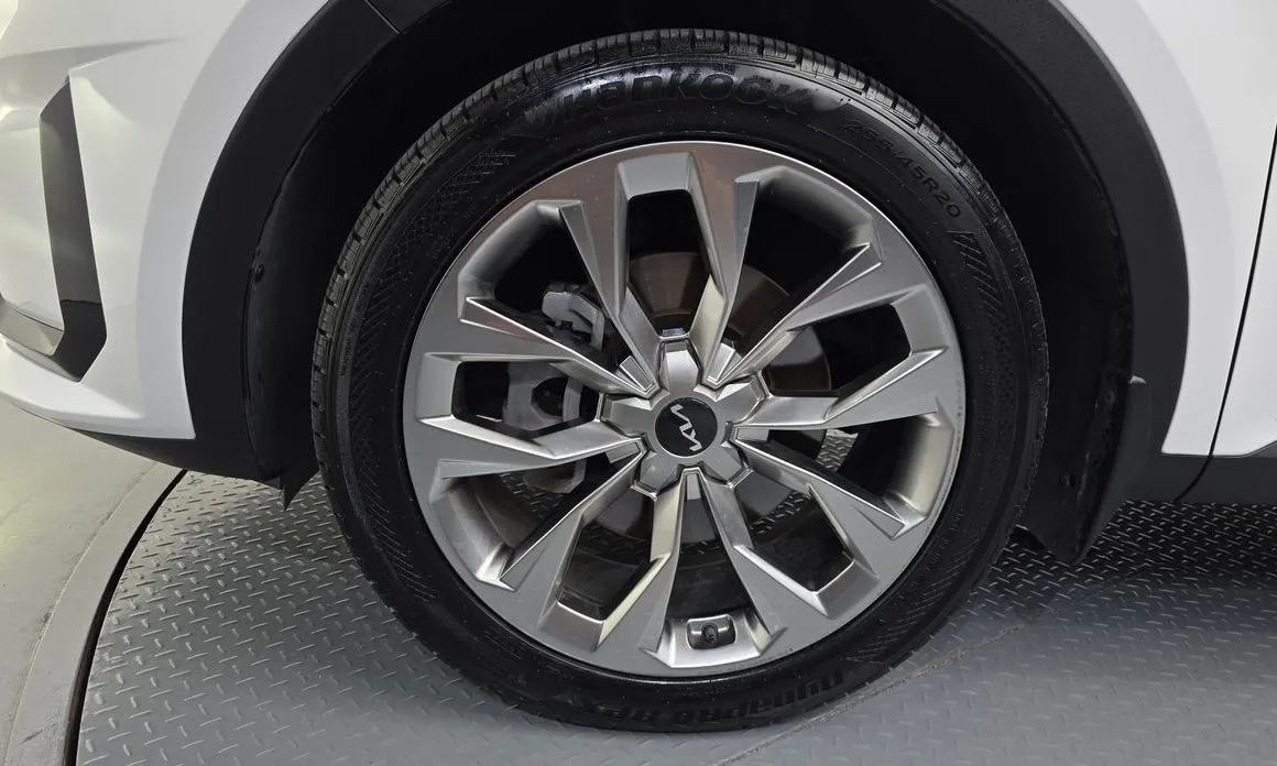Kia Sorento — фото 6
