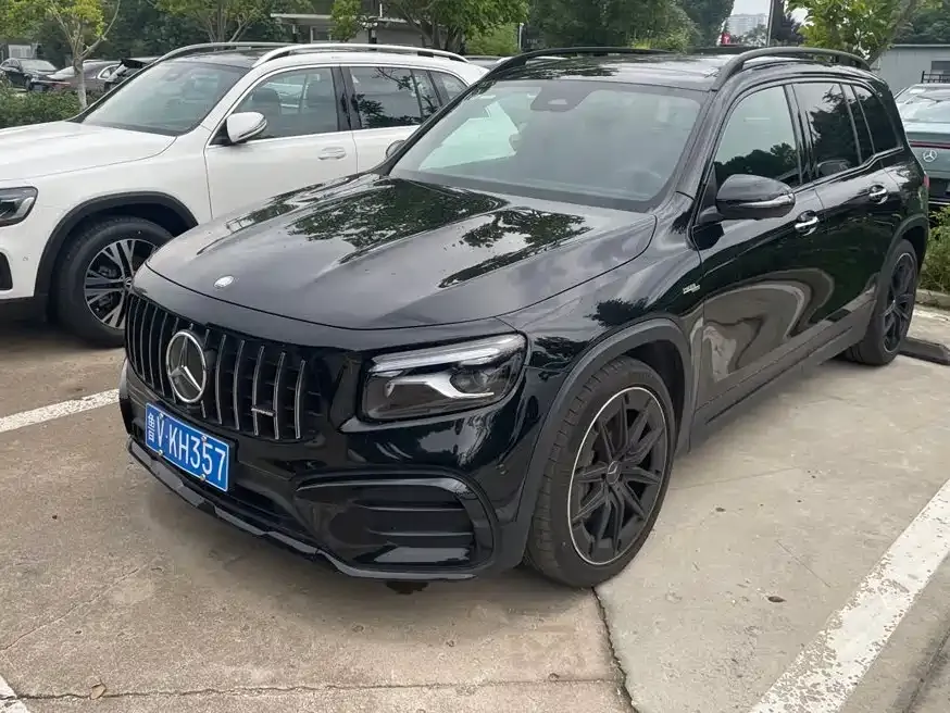 Mercedes-Benz GLB AMG — фото 1