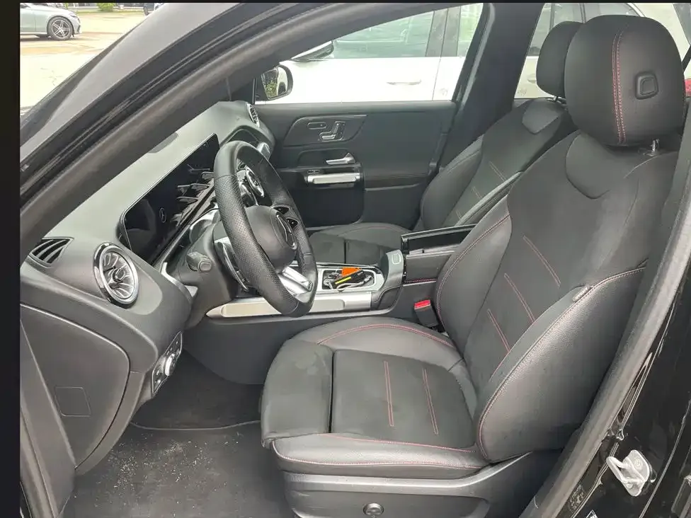 Mercedes-Benz GLB AMG — фото 7