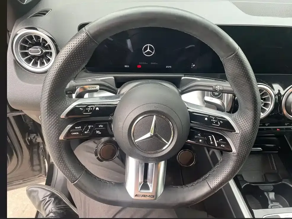 Mercedes-Benz GLB AMG — фото 3