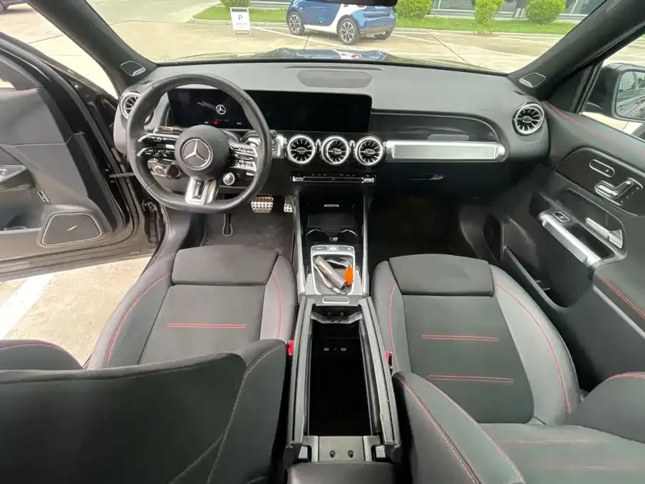 Mercedes-Benz GLB AMG — фото 6