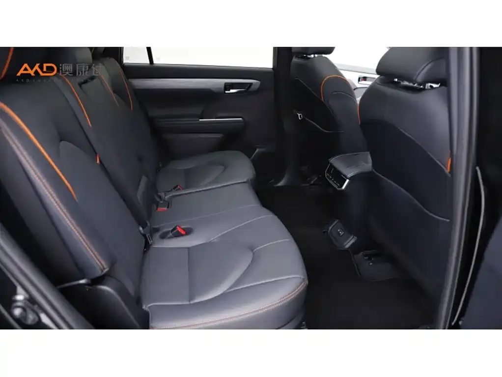 Toyota Crown Kluger 2026 из CN, фото 7