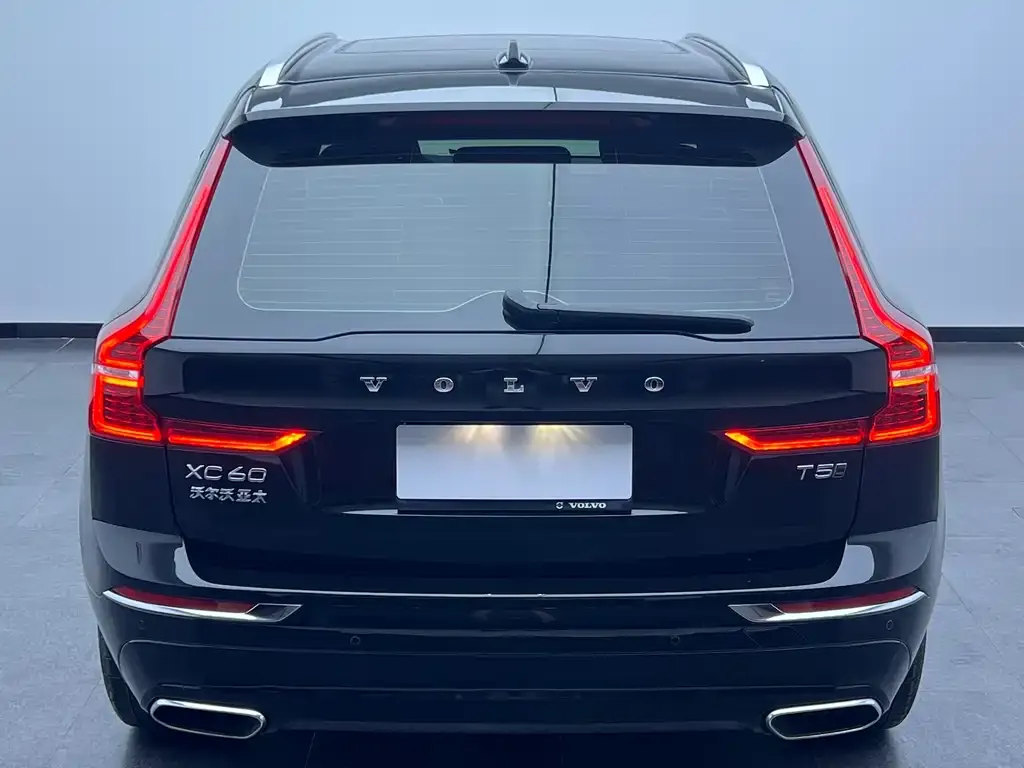 Volvo XC60 — фото 4