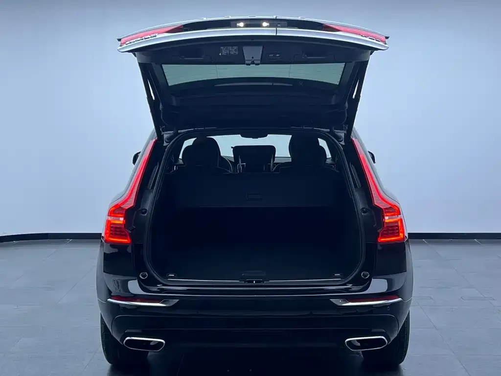 Volvo XC60 — фото 3