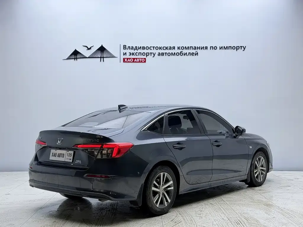 Honda Civic — фото 10