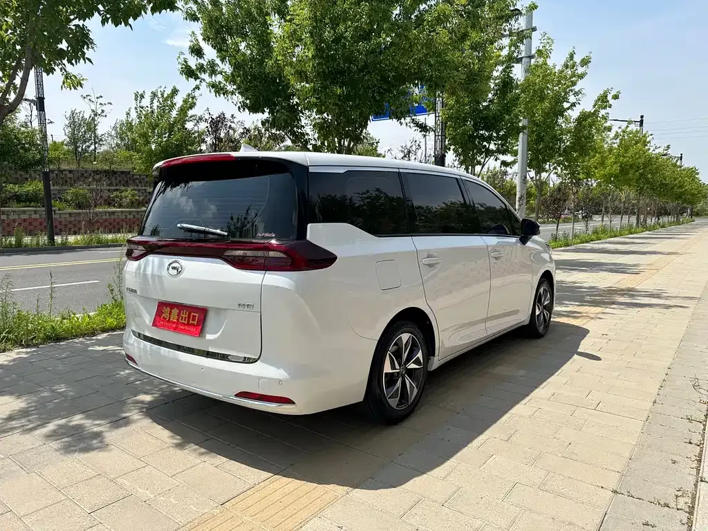 GAC Motor Trumpchi M6 — фото 10