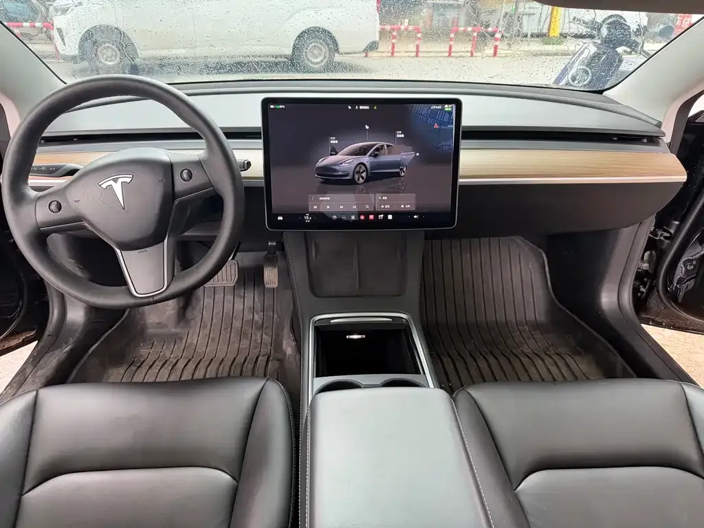 Tesla Model 3 — фото 6