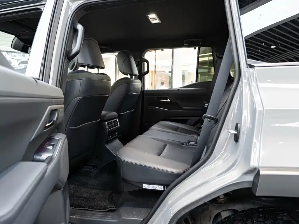 Lexus GX 2025 из CN, фото 9