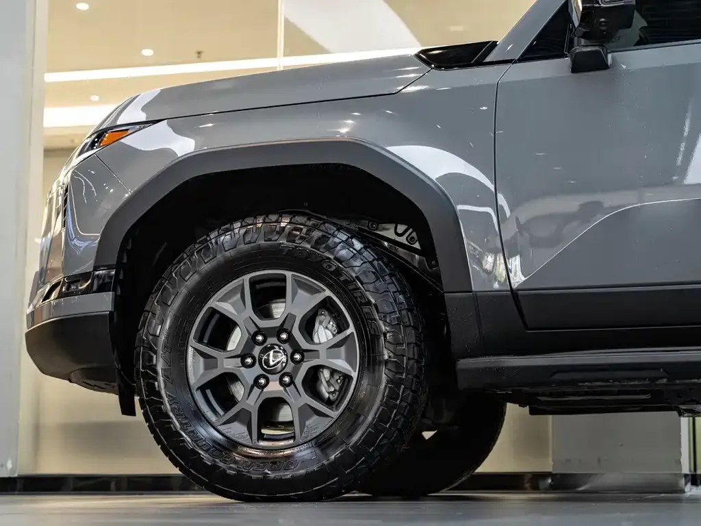 Lexus GX 2025 из CN, фото 8