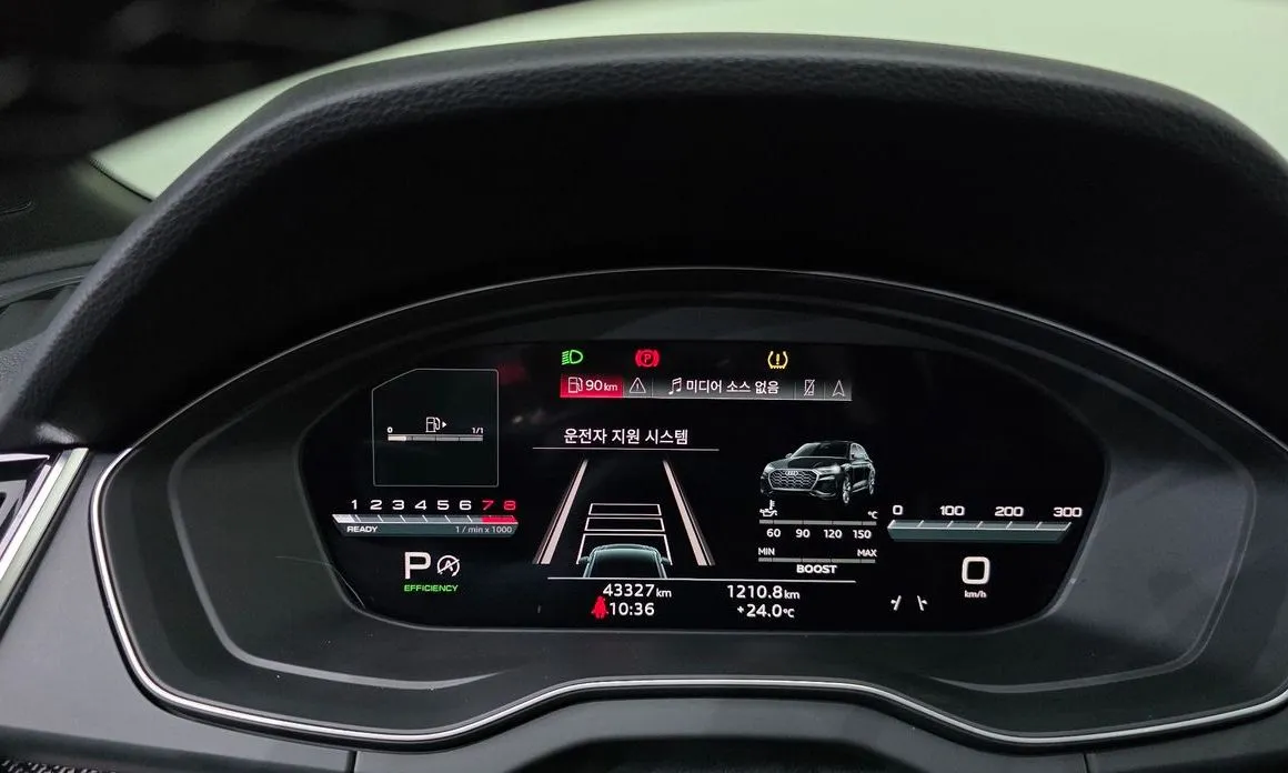 Audi SQ5 2023 из KR, фото 3