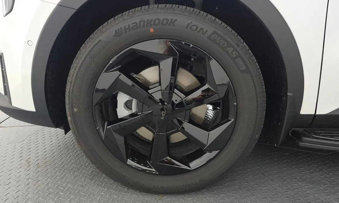 Kia Sorento — фото 10