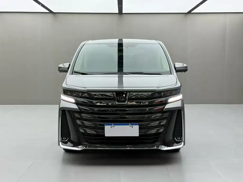 Toyota Vellfire — фото 2