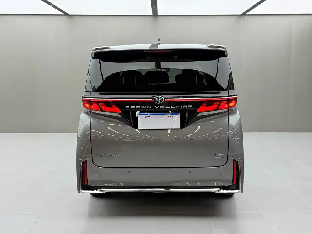 Toyota Vellfire — фото 3