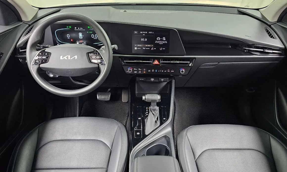 Kia Niro — фото 9