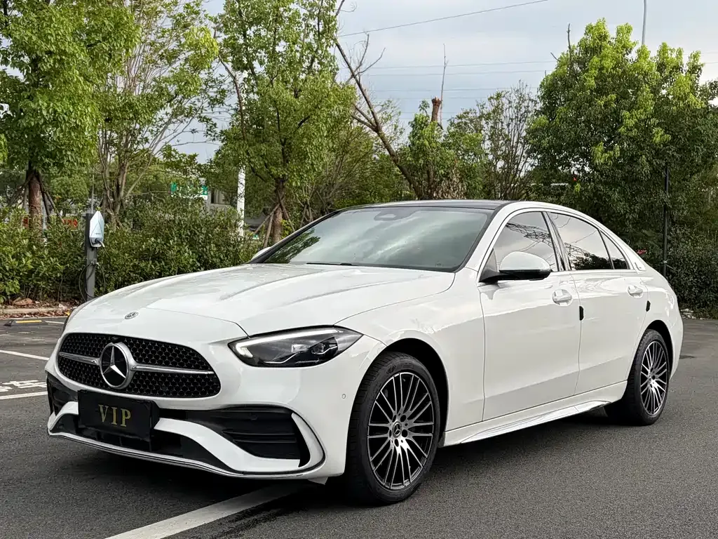 Mercedes-Benz C-Class — фото 1