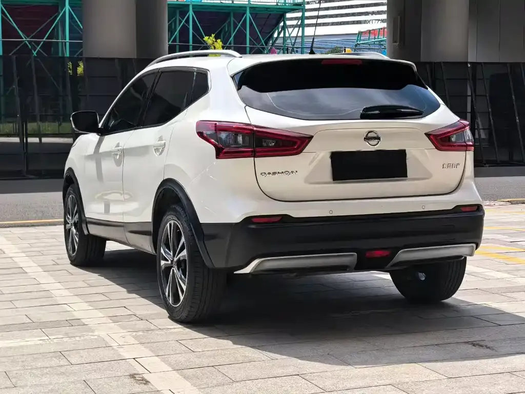 Nissan Qashqai — фото 4