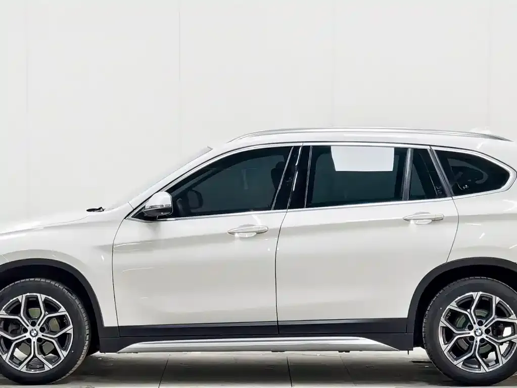 BMW X1 — фото 7