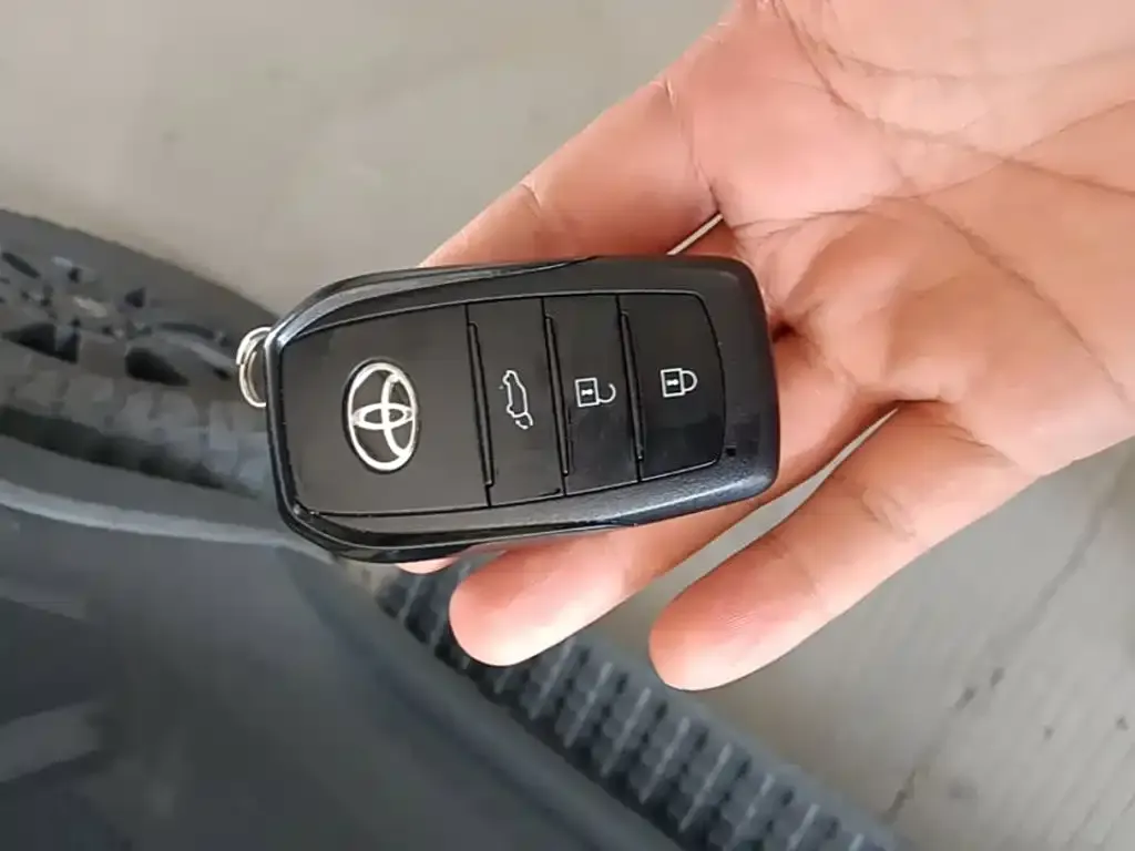 Toyota Prado 2024 из CN, фото 3