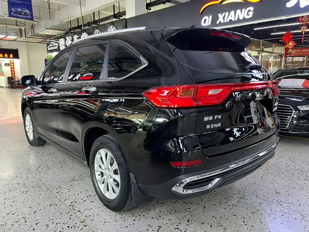 Haval M6 — фото 10