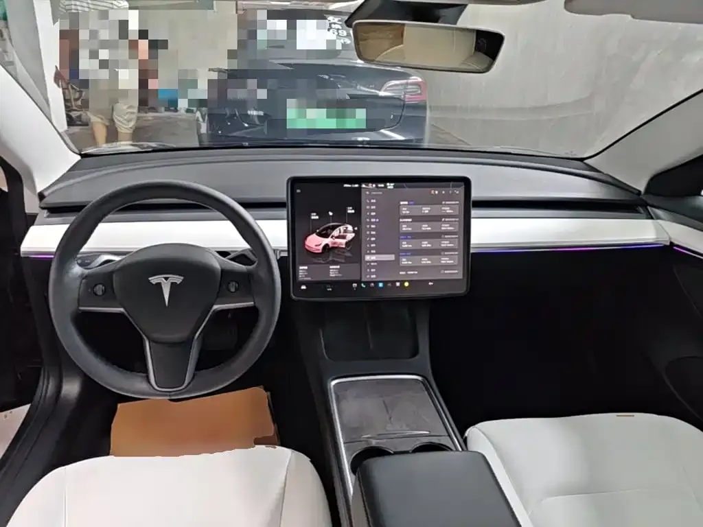 Tesla Model 3 — фото 3