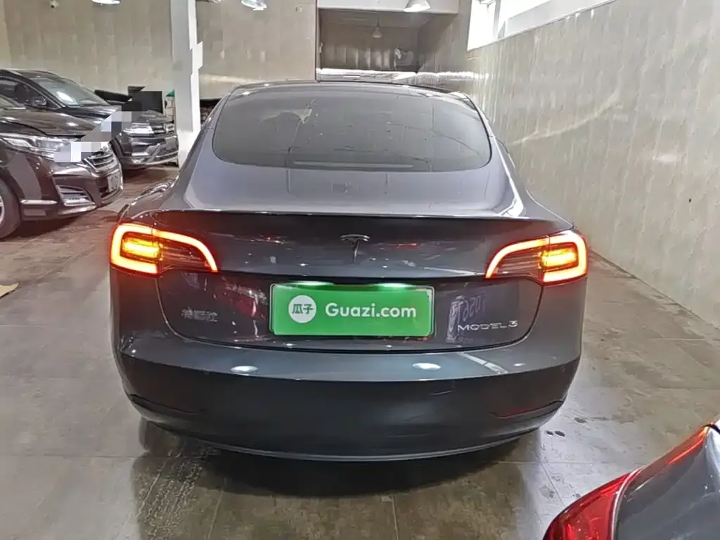 Tesla Model 3 — фото 8