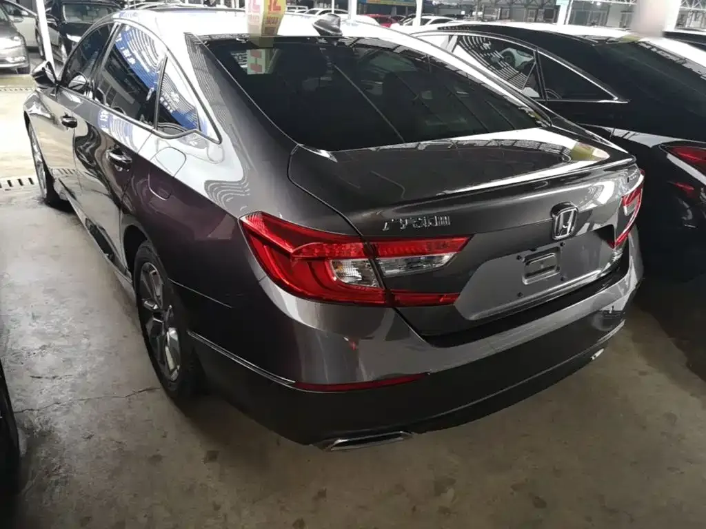 Honda Accord — фото 6