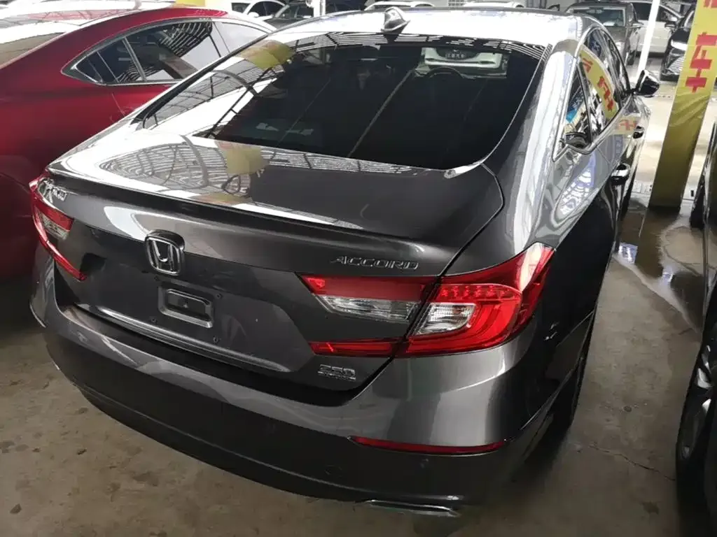 Honda Accord — фото 3