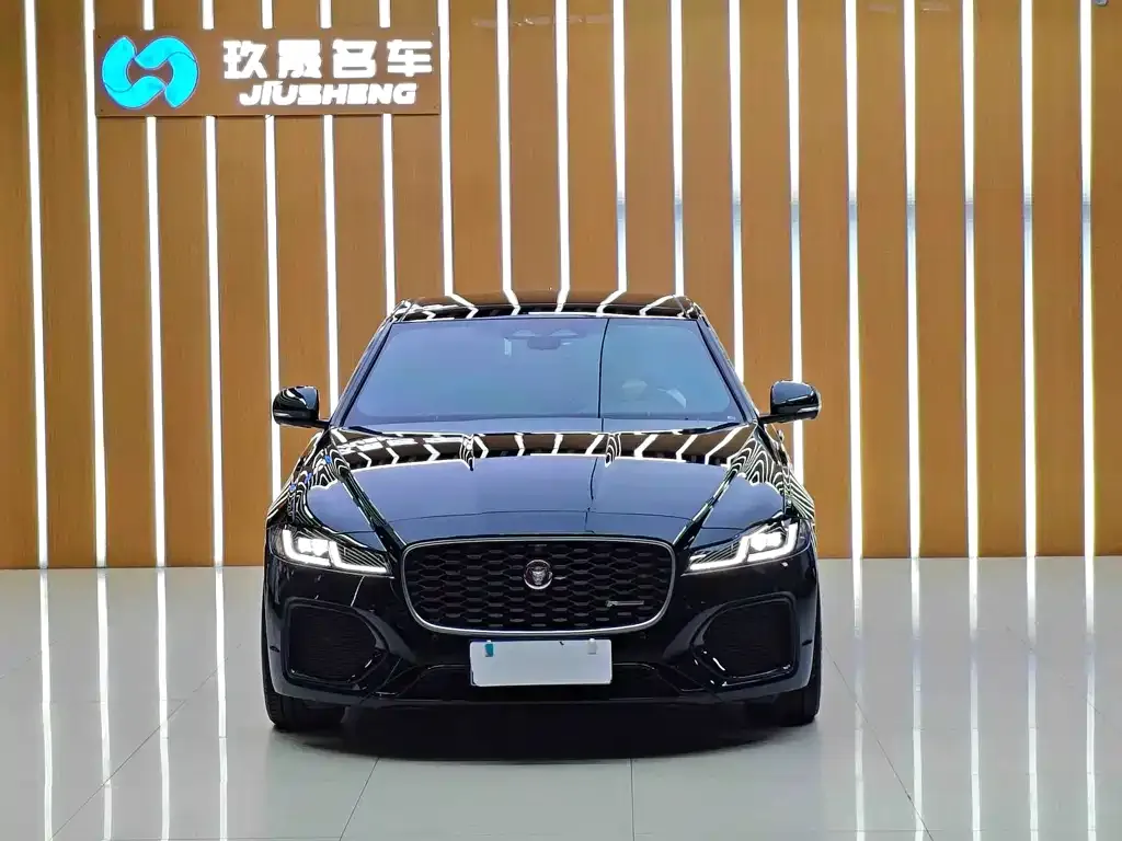 Jaguar XFL — фото 10